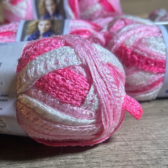 Red Heart Boutique Sashay Yarn - Pink and White - Picture 4 of 4